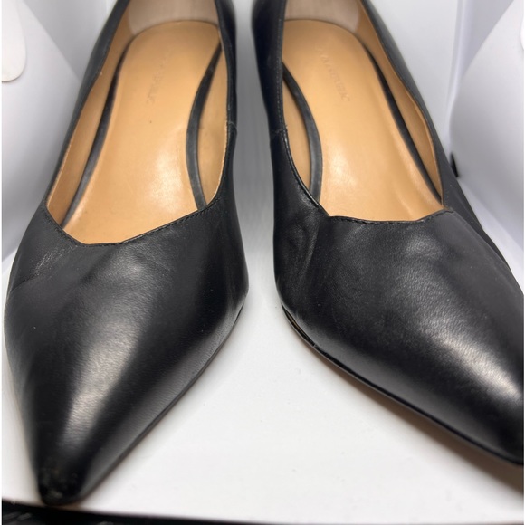Banana Republic Heels - Picture 4 of 9